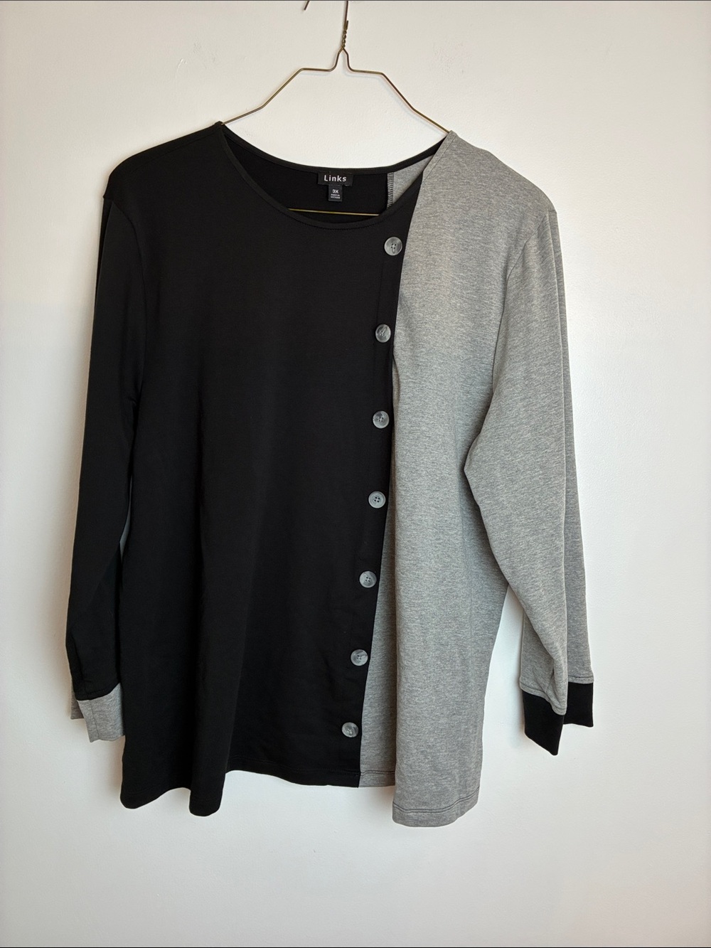 Links Two-Tone Button Front Long Sleeve Top - Black & Light Gray Size 3X
